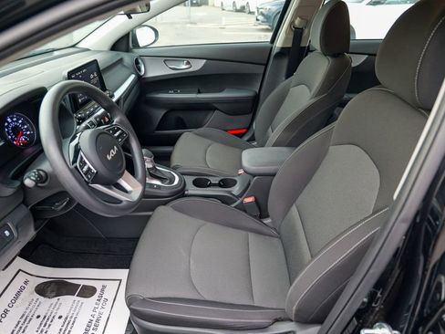 Used 2023 Kia Forte LXS image 19