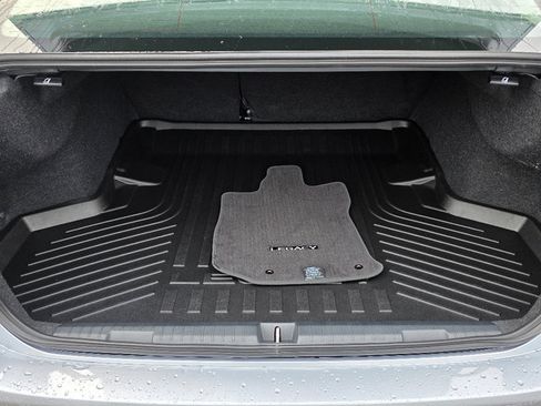 Used 2025 Subaru Legacy Limited image 4