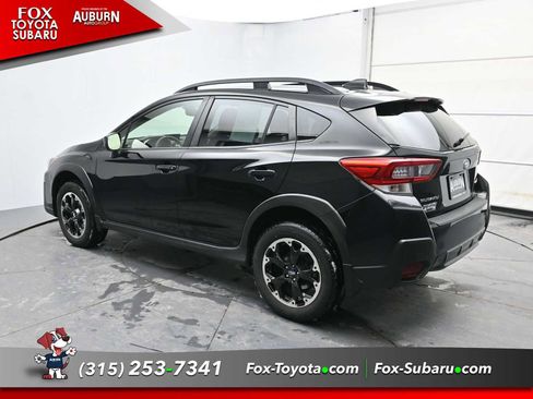 Used 2023 Subaru Crosstrek 2.0i Premium image 12