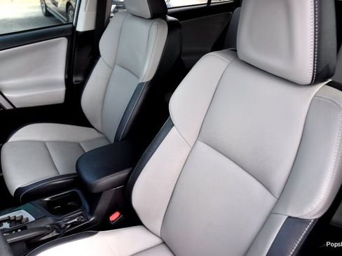 Used 2017 Toyota RAV4 Limited FWD image 11