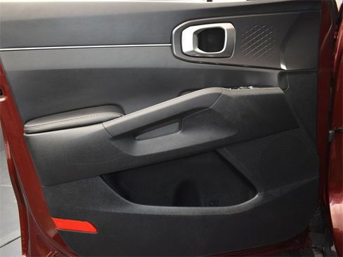 Certified 2025 Kia Sorento S image 16