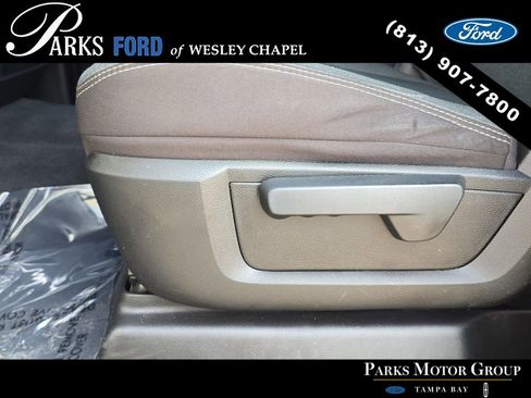 Used 2024 RAM 2500 Tradesman w/ Chrome Appearance Group image 17