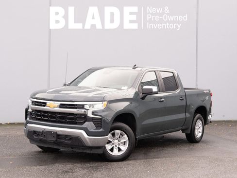 Used 2025 Chevrolet Silverado 1500 LT image 1