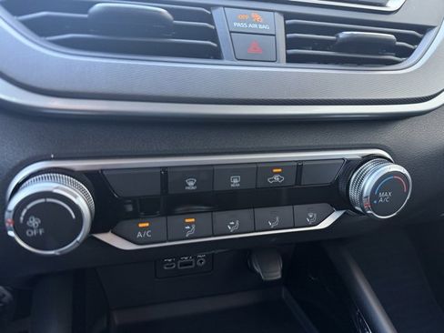 Certified 2025 Nissan Altima 2.5 SR image 19