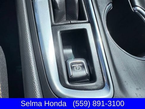 Used 2023 Chevrolet Equinox LT FWD image 20