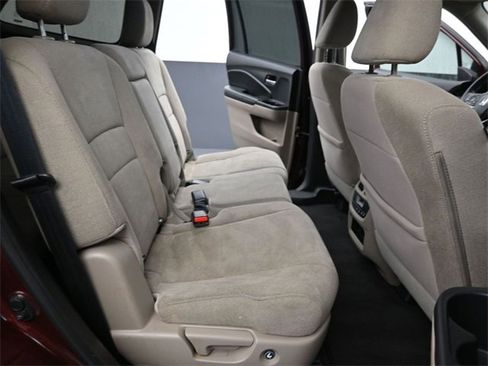 Used 2019 Honda Pilot EX image 10