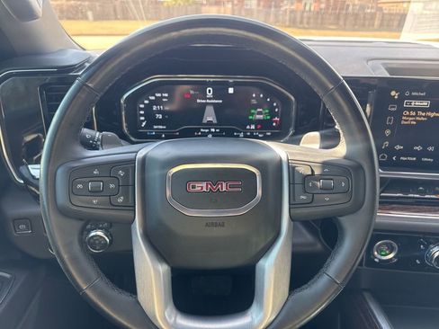 Used 2024 GMC Sierra 1500 Elevation image 18