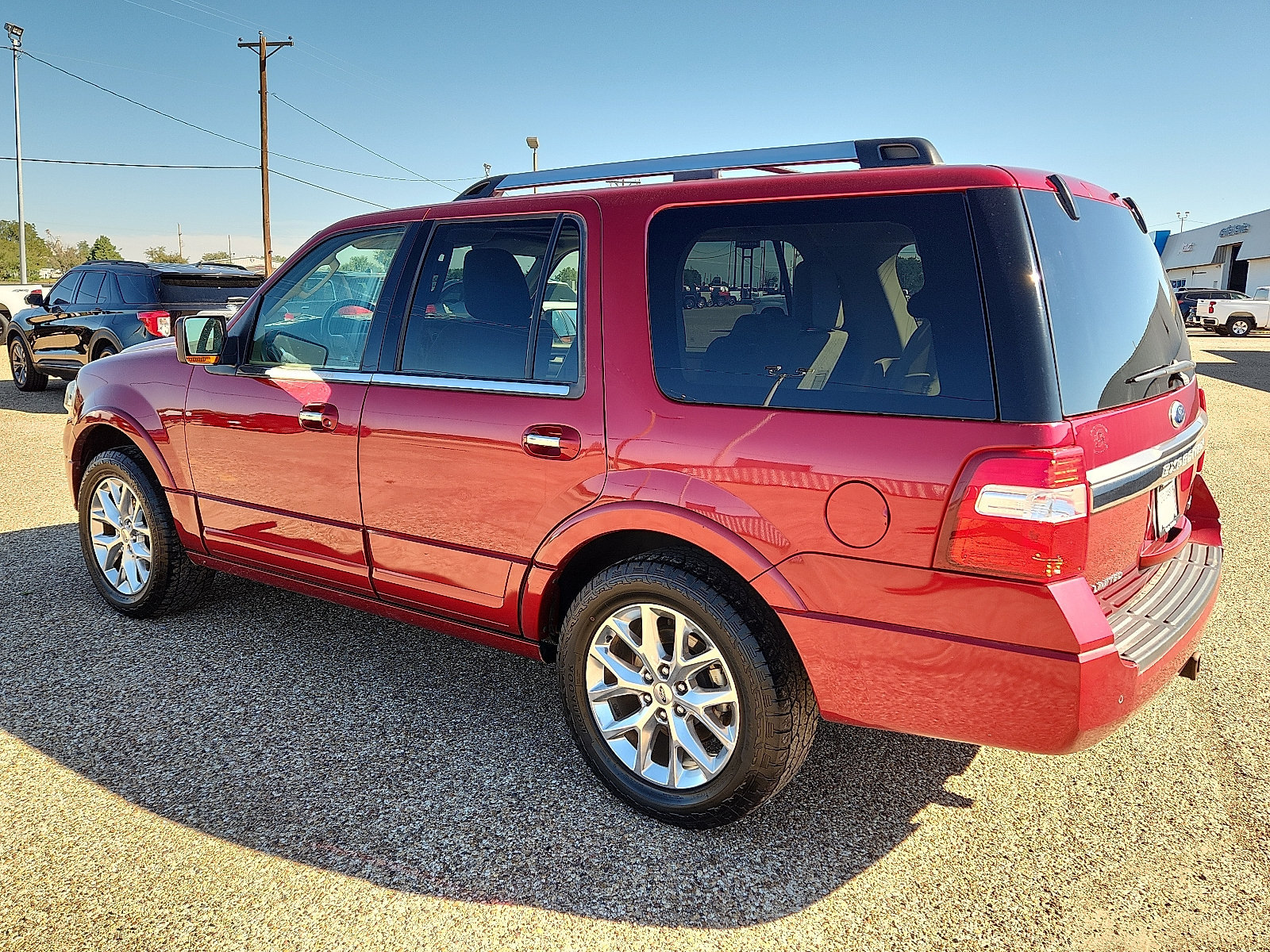 Used 2015 Ford Expedition Limited w/ Equipment Group 301A AWD/4WD image 3