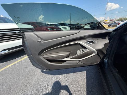 Used 2021 Chevrolet Camaro LT RWD image 11