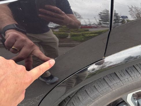 Used 2017 Volvo XC90 T6 Momentum w/ Vision Package image 7