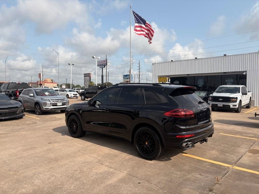 Used 2016 Porsche Cayenne S AWD/4WD image 6
