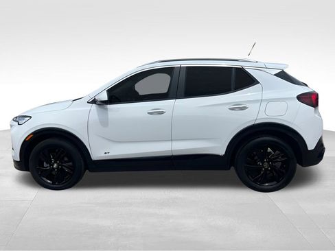 Used 2025 Buick Encore GX Sport Touring w/ Comfort Package image 2