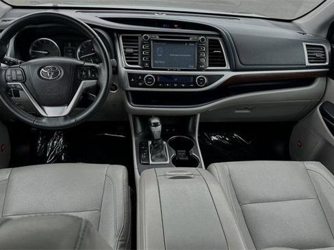 Certified 2016 Toyota Highlander Limited image 15
