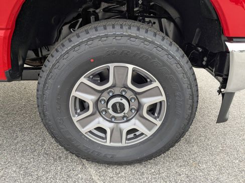 New 2025 Ford F350 Lariat image 9