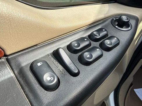 Used 2006 Ford F350 4x4 Crew Cab DRW Super Duty image 17