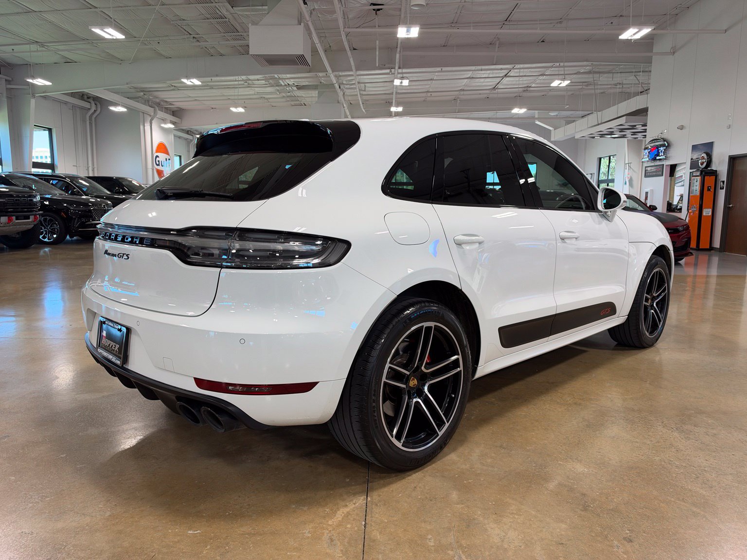 Used 2020 Porsche Macan GTS AWD/4WD image 8