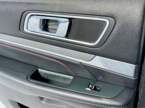 Used 2019 Ford Explorer Sport image 51