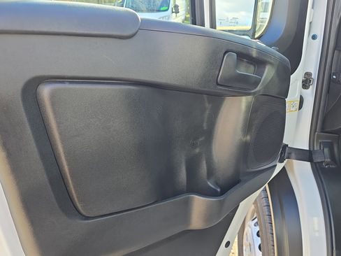 Used 2025 RAM ProMaster 2500 w/ Premium Convenience Group FWD image 11