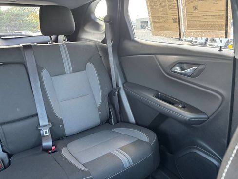Used 2025 Chevrolet Blazer LT FWD image 33