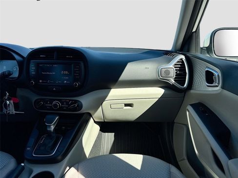 Used 2023 Kia Soul LX image 21
