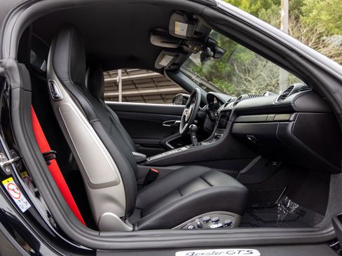 Certified 2025 Porsche 718 Boxster GTS image 49