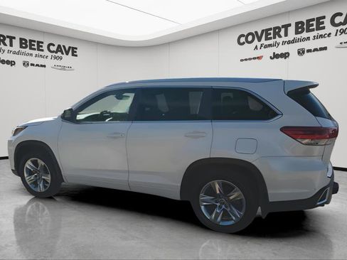 Used 2019 Toyota Highlander Limited image 6