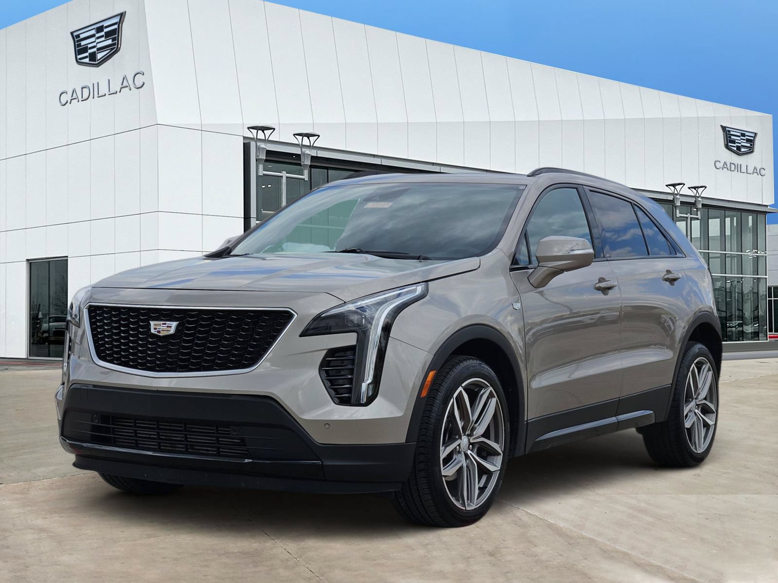 Certified 2023 Cadillac XT4 Sport FWD image 2