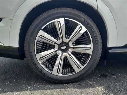 New 2025 Cadillac Escalade IQ Luxury 2 image 7