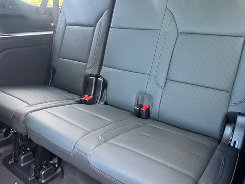 New 2026 GMC Yukon XL AT4 w/ AT4 Premium Plus Package AWD/4WD image 13