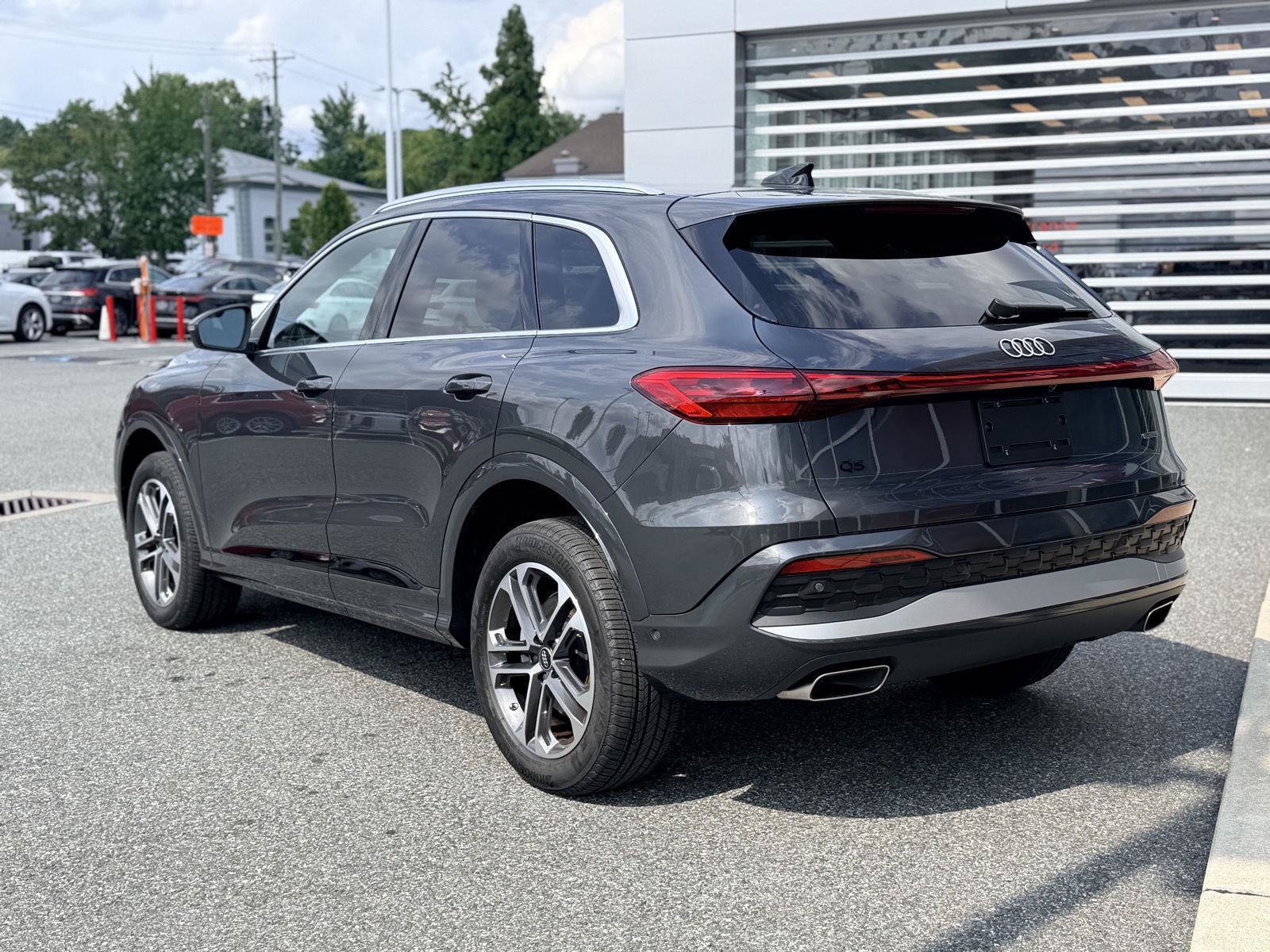 Certified 2025 Audi Q5 Premium w/ Convenience Package AWD/4WD image 4