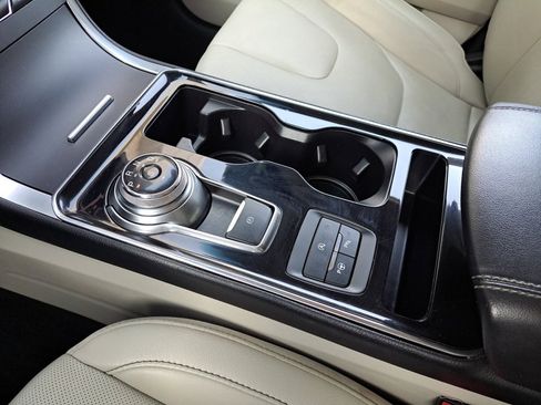 Used 2019 Ford Edge Titanium w/ Equipment Group 301A image 32