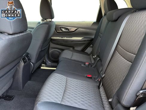Used 2017 Nissan Rogue SV AWD/4WD image 15