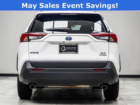 Used 2024 Toyota RAV4 XLE AWD/4WD image 11