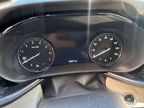 Certified 2022 Buick Envision Essence w/ Technology Package I image 9