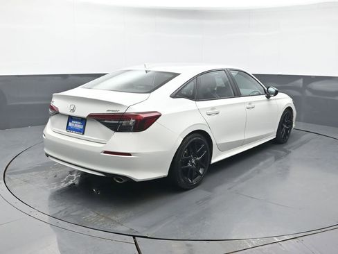 Used 2025 Honda Civic Sport image 6