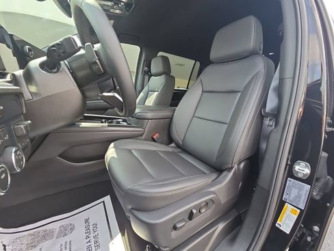 Used 2026 Chevrolet Suburban LT w/ Comfort Package AWD/4WD image 37