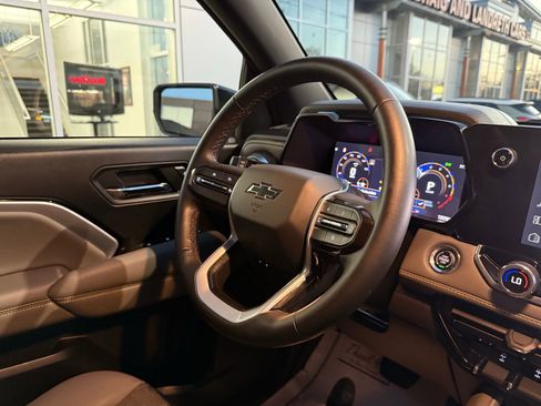 Used 2024 Chevrolet Colorado ZR2 w/ Technology Package image 26