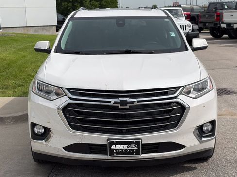 Used 2021 Chevrolet Traverse Premier w/ LPO, Floor Liner Package AWD/4WD image 8