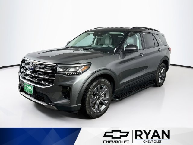 Used 2026 Ford Explorer Active w/ Active Comfort Package AWD/4WD image 3