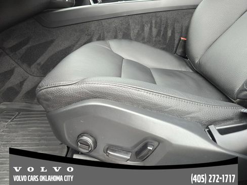 Certified 2023 Volvo XC60 B5 Plus w/ Protection Package Premier image 23
