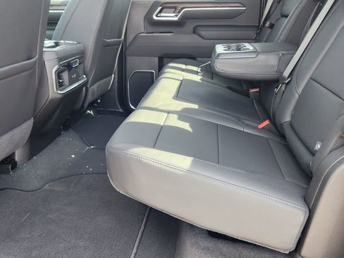 New 2025 GMC Sierra 2500 SLT w/ SLT Premium Package image 19