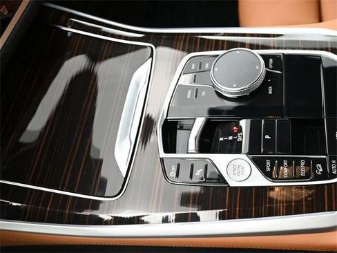 New 2026 BMW X5 M60i w/ Climate Comfort Package image 11