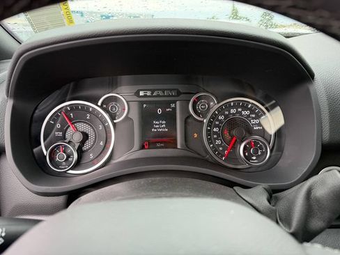 New 2026 RAM 2500 Big Horn AWD/4WD image 18