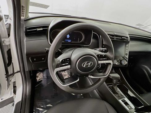 Used 2024 Hyundai Tucson SE FWD image 11