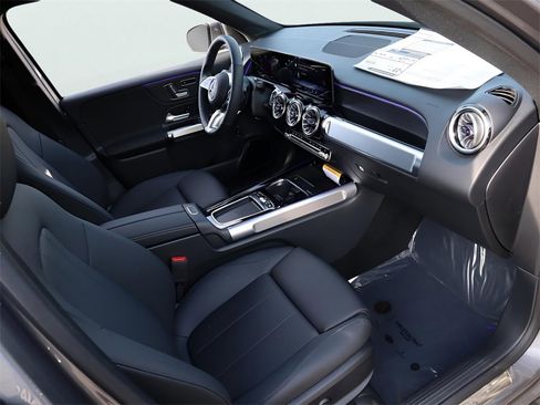 New 2026 Mercedes-Benz GLB 250 4MATIC image 15