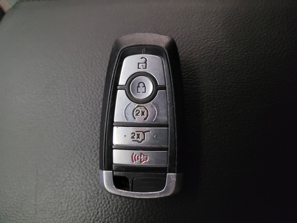 Used 2019 Ford Explorer XLT w/ Equipment Group 202A FWD image 32