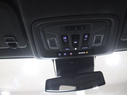 Used 2024 Chevrolet Silverado 2500 LTZ w/ LTZ Convenience Package AWD/4WD image 42