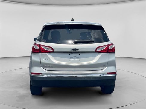 Used 2020 Chevrolet Equinox LT w/ Driver Convenience Package FWD image 6