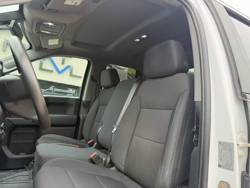 Used 2019 Chevrolet Silverado 1500 Custom Trail Boss w/ Custom Convenience Package AWD/4WD image 15