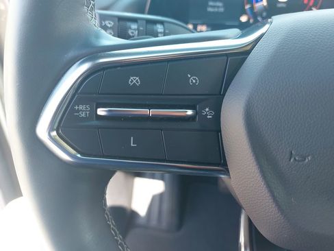 Used 2024 Chevrolet Traverse LT w/ Trailering Package image 14